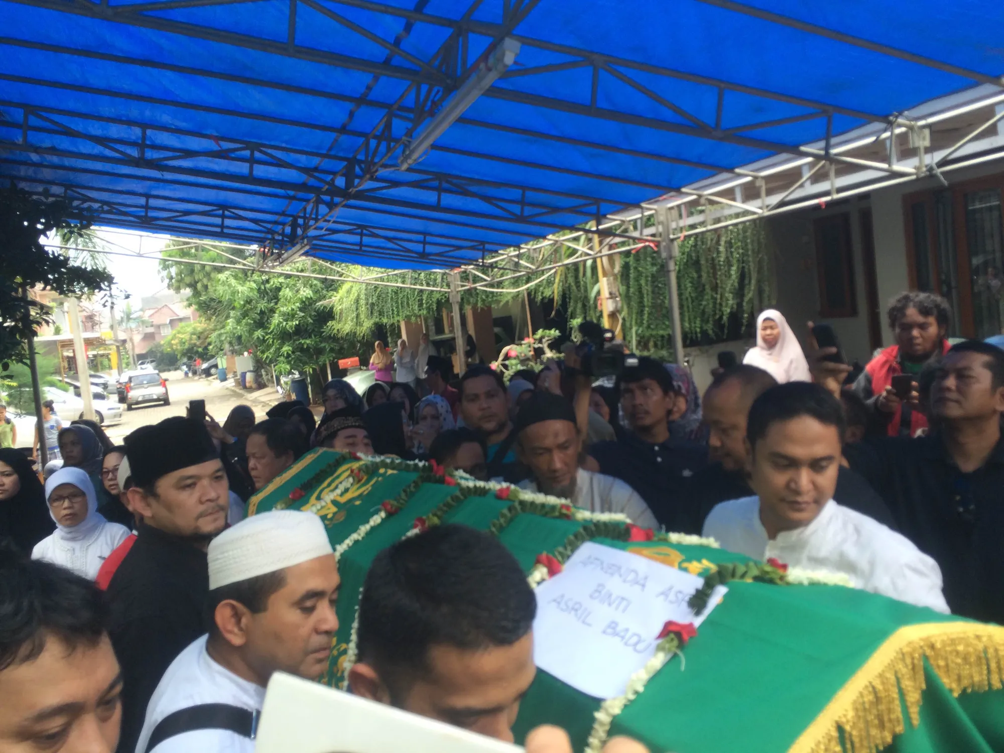 Derry sudah mengikhlaskan kepergian istrinya ©KapanLagi.com®/Fikri Alfi Rosyadi