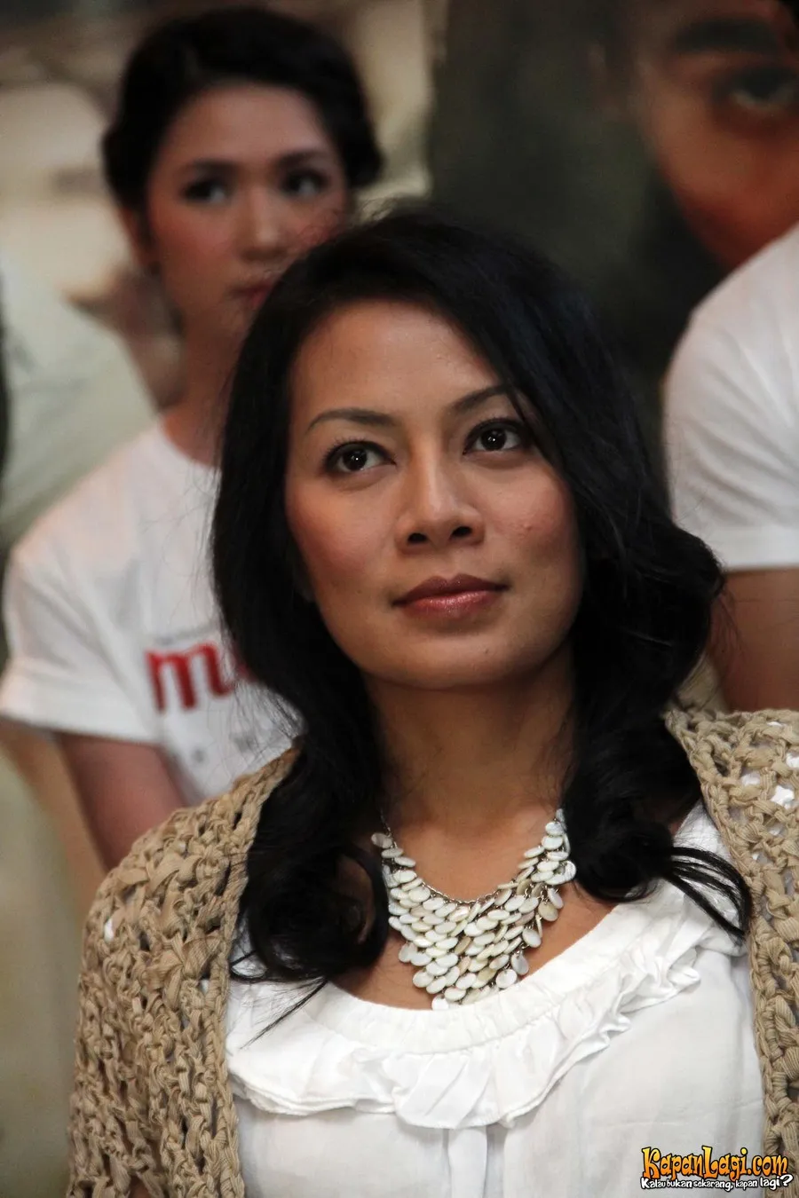Dewi Lestari membiasakan diri untuk menciptakan suasana yang menyenangkan sebelum tidur