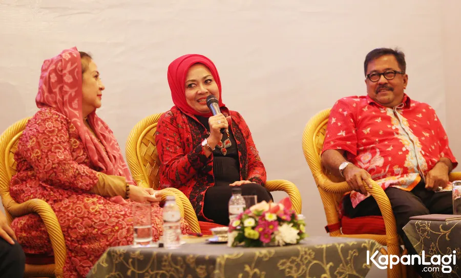 Rano Karno rilis buku biografi ditemani sang istri/©KapanLagi.com®/Budy Santoso