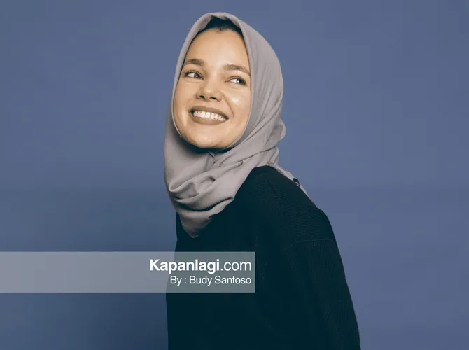 Terlibat dalam aksi kemanusiaan membuat Dewi Sandra lebih peka akan lingkungan sekitar. © KapanLagi.com/Budy Santoso