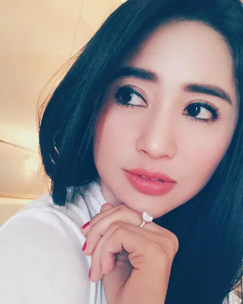 Dewi Perssik merupakan salah satu pedangdut dan aktris yang populer di tanah air. /©instagram.com/dewiperssikreal