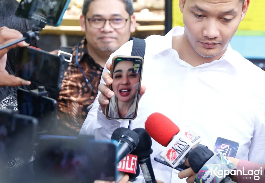 Dewi Perssik Menjanda © KapanLagi.com/Bayu Herdianto