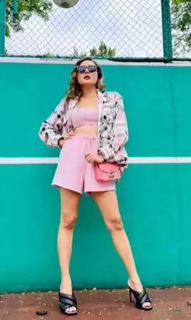 Potret Dewi Rezer (Credit: Instagram/rezerdewi)