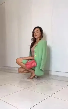 Potret Dewi Rezer (Credit: Instagram/rezerdewi)