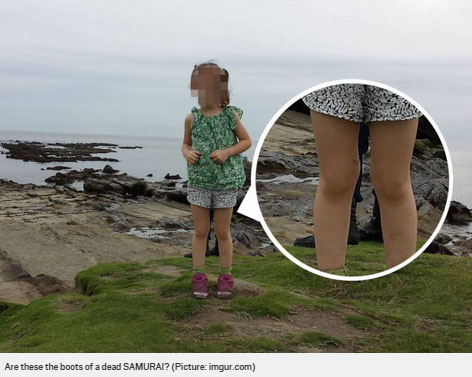 Ingin Foto  Anak  di Pinggir Pantai Orang Ini Potret Hantu  