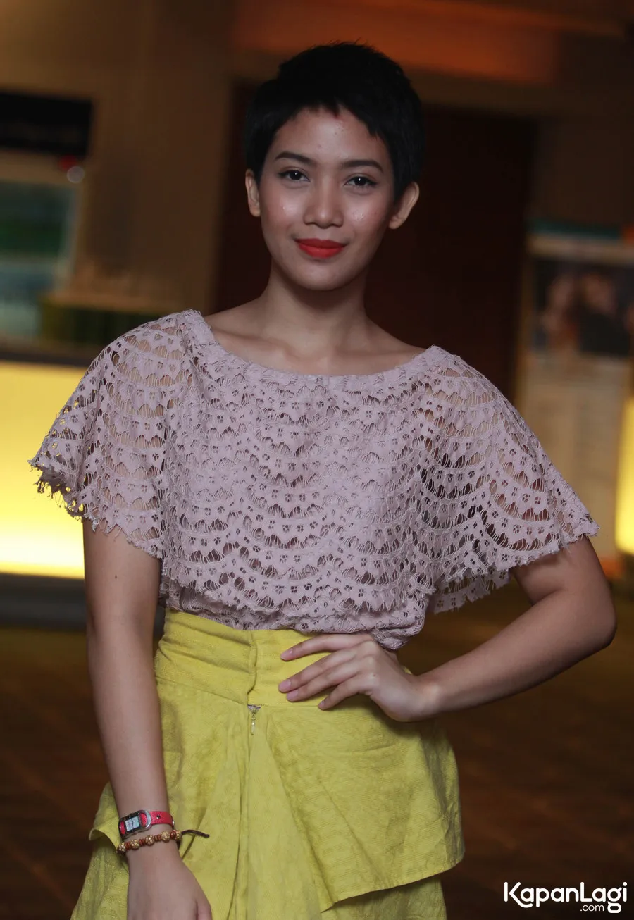 Dhea Seto senang ikutan nobar film SURAT CINTA UNTUK KARTINI © KapanLagi.com®/Muhammad Akrom Sukarya