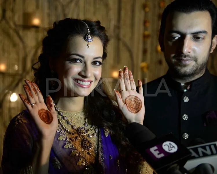 Dia Mirza dan suami punya banyak hutang budi kepada semua orang yang sudah membantu mereka. @pinkvilla
