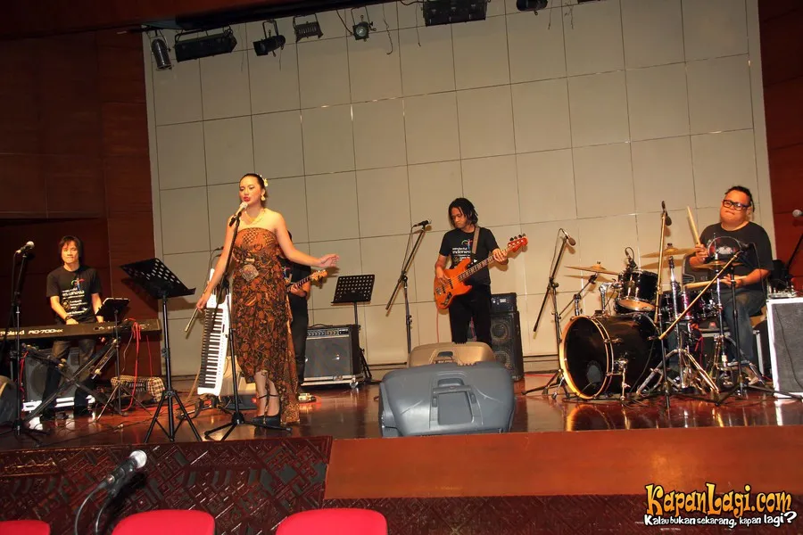 dian ayu lestari kenalkan budaya indonesia ke jerman