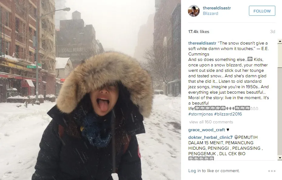 Dian Sastro Berfoto di Tengah Salju Lebat © Instagram therealdisastr