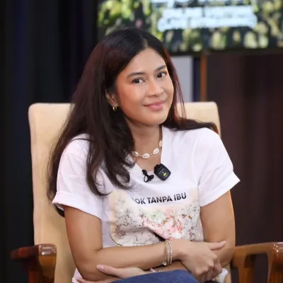 Dian Sastrowardoyo & Ali Fikry Cerita Tantangan di Film 'ESOK TANPA IBU'