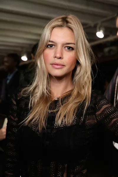 Inilah sosok Kelly, model yang dikabarkan dekat dengan DiCaprio @ zimbio.com