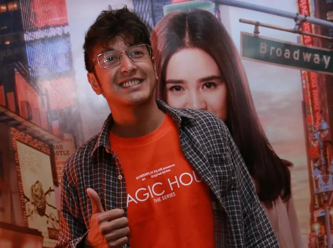 Dimas Anggara akan memerankah tokoh bad boy di mini drama kali ini. (Credit: KapanLagi.com/Agus Apriyanto)