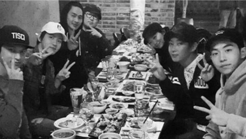 FOTO: Wefie Pangeran Drama 'Moon Lovers' Saat Dinner ...