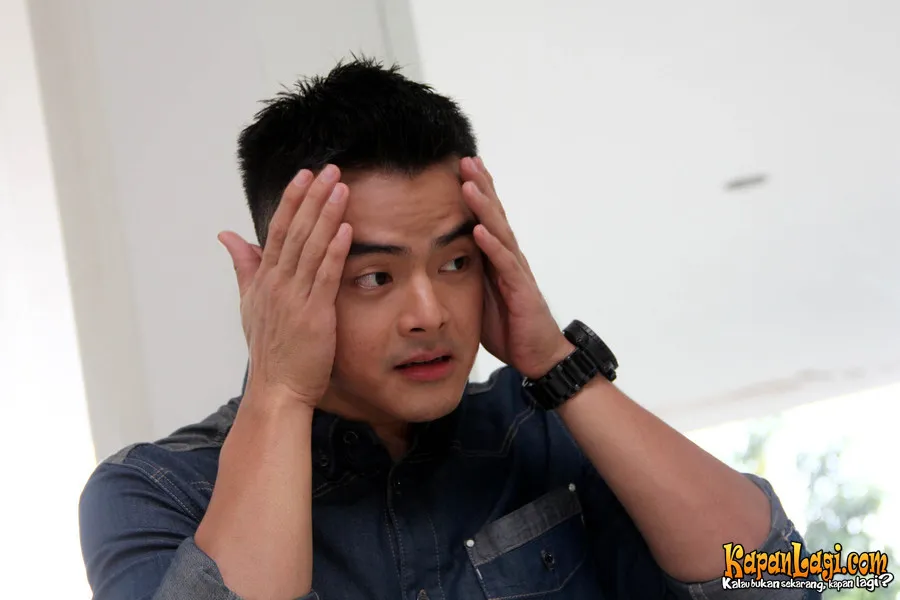Dion Wiyoko berharap mendapat pasangan yang bukan berasal dari dunia artis.