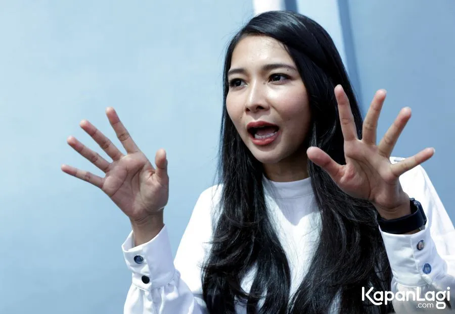 Dita bilang suami tak ikut ke Jakarta © KapanLagi.com®/Agus Apriyanto
