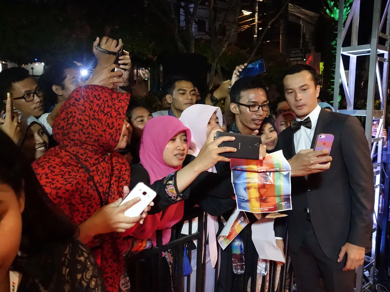 Meski kembali memerankan kembali tokoh 14 tahun lalu, tim dan semua orang yang terlibat membuat semuanya jadi menyenangkan © Miles Film
