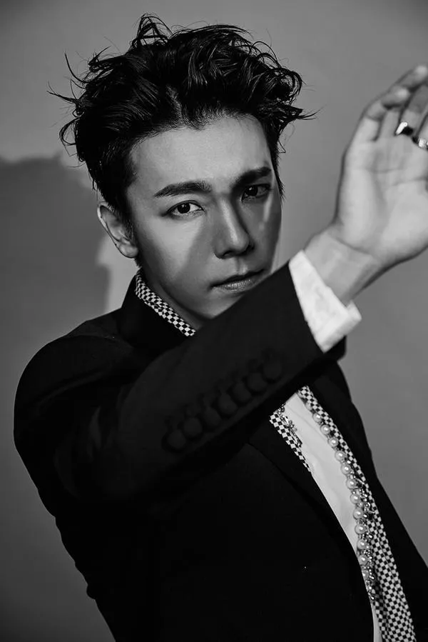 Donghae menyusul Siwon jadi polisi untuk wajib miilter. ©soompi.com