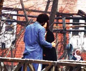 Katrina cium mesra Aditya Roy di Srinagar, India. @pinkvilla