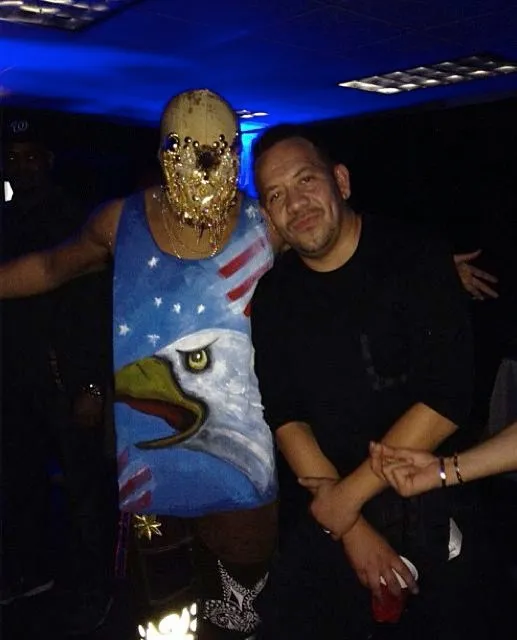 Drake tampil seperti Kanye West @ hollywoodlife.com