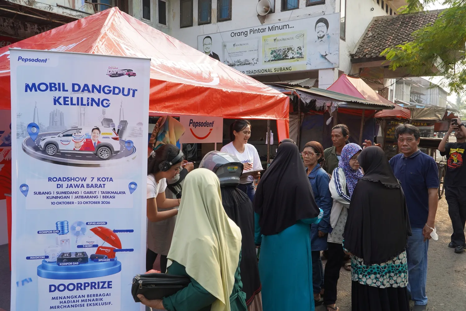 Booth penukaran pasta gigi dengan Pepsodent gratis. (c) Istimewa