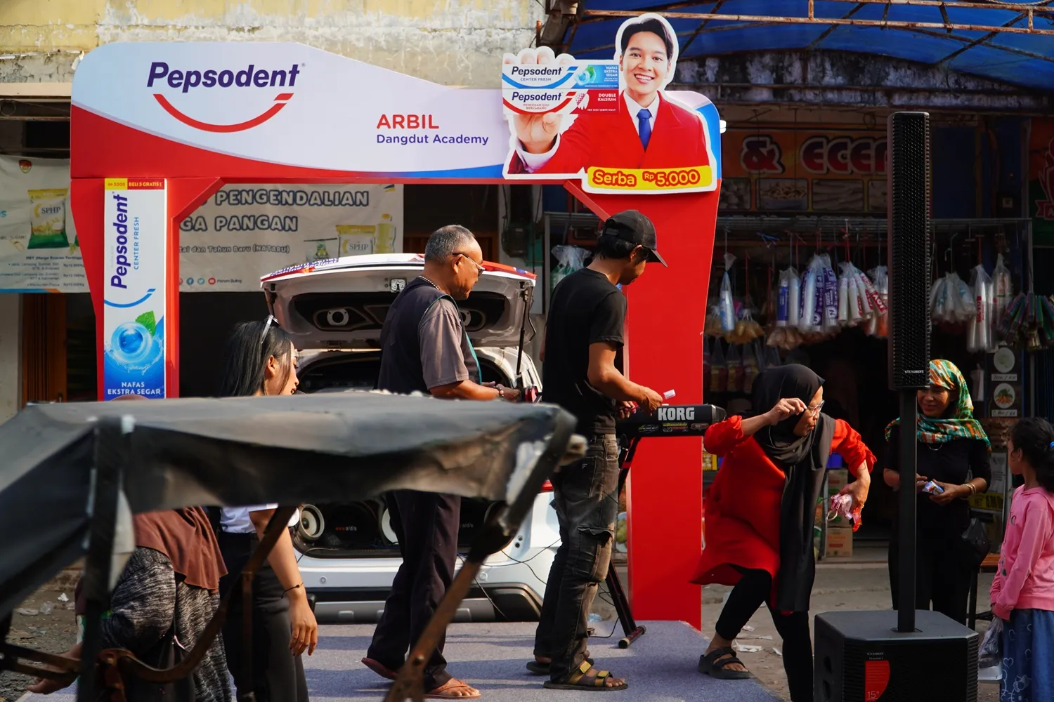 Keseruan joget bareng sambil Senyum Pepsodent. (c) Istimewa