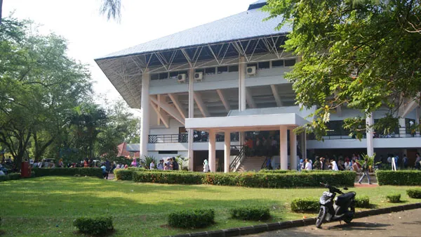 Kampus-Kampus Paling Seram di Indonesia, Setuju?  Plus 