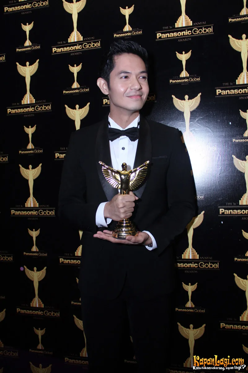 Dude Harlino menjadi salah satu nominator dalam kategori aktor.