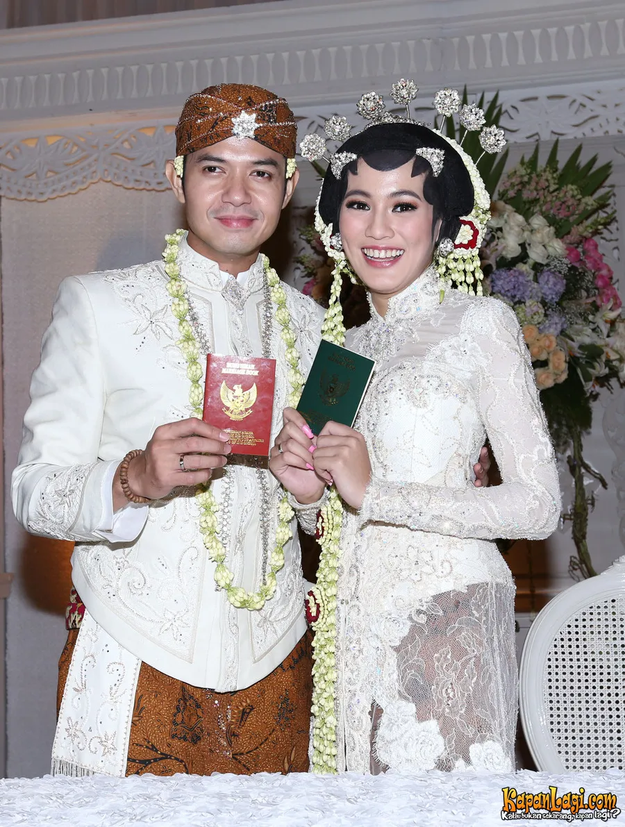 Dude dan ALyssa resmi menikah. @KapanLagi.com®/Budy Santoso