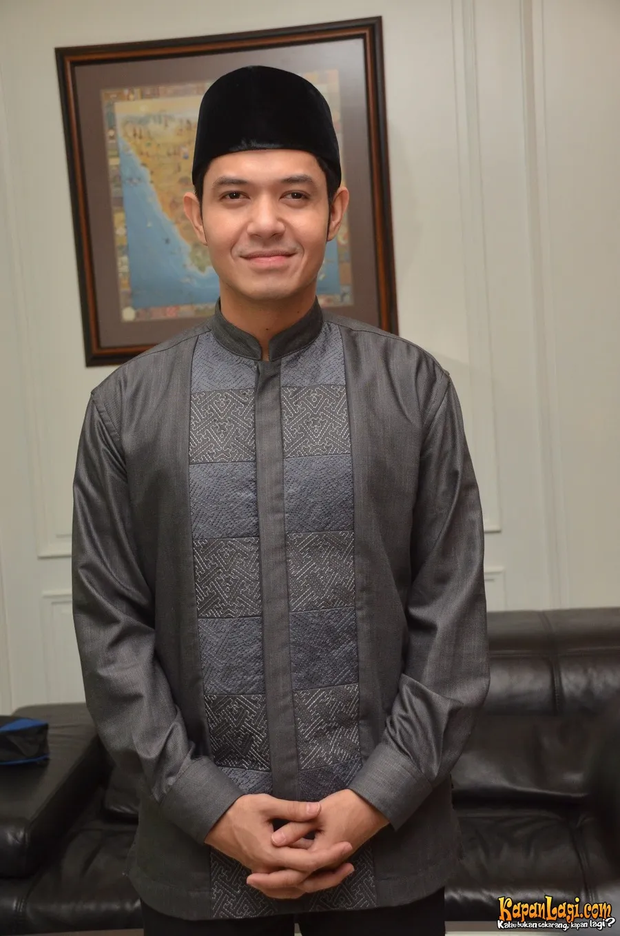Dude Harlino kaget diberitakan tunangan dengan Alyssa.