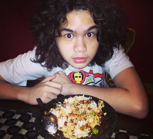 Dul dan makanan favoritnya @ istimewa