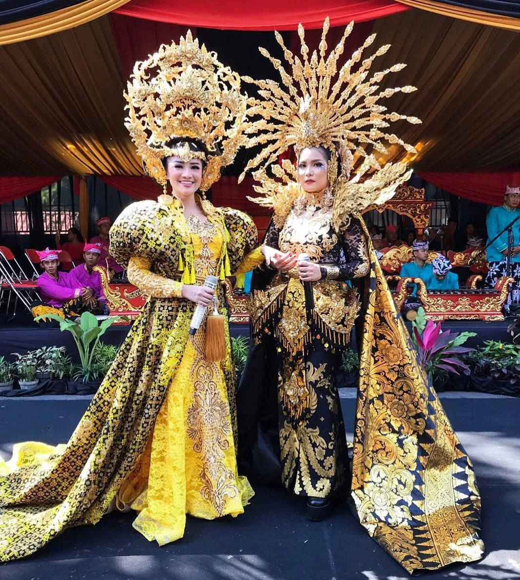 Fitri Carlina dan Fitri Tamara ©instagram.com/fitricarlina