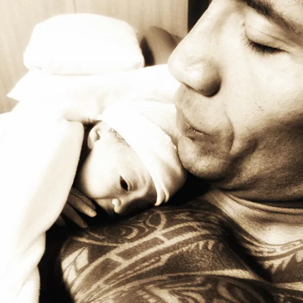 Inilah foto bayi perempuan Dwayne © instagram.com/therock