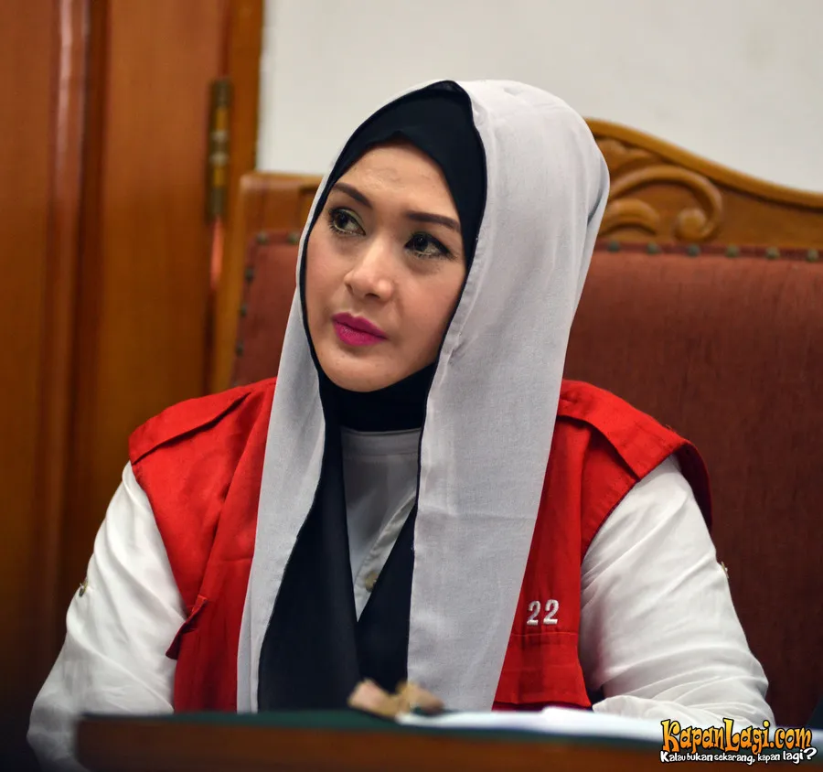 Edies membantah mengenal sejumlah nama yang disebut di sidang. ©KapanLagi.com®