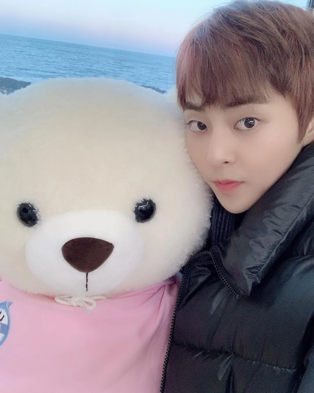 Foto Bareng Boneka