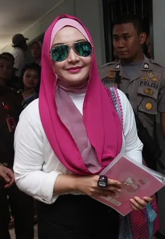 Edies Adelia mengaku biasa saja ketika menghadapi sidang putusan. ©KapanLagi.com®/Budy Santoso