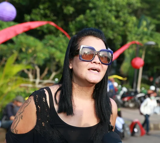 Menurut Melanie, hewan peliharaan tidak bisa dianggap sebagai pajangan atau sekedar gaya-gayaan. (Credit: KapanLagi.com/Agus Apriyanto)