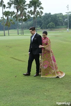 Edric dan Venny saat foto outdoor © KapanLagi.com®/Budy Santoso