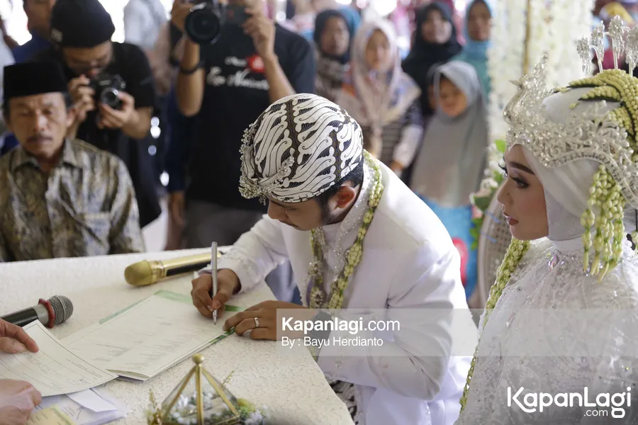 Akhirnya Resmi Menikah!