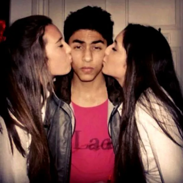 Aryan Khan @apunkachoice.com
