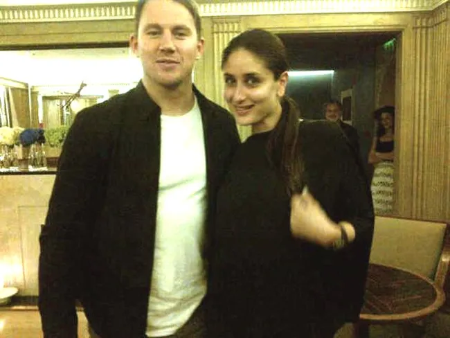 Ketemu Channing Tatum, senyum Kareena merekah. @apunkachoice