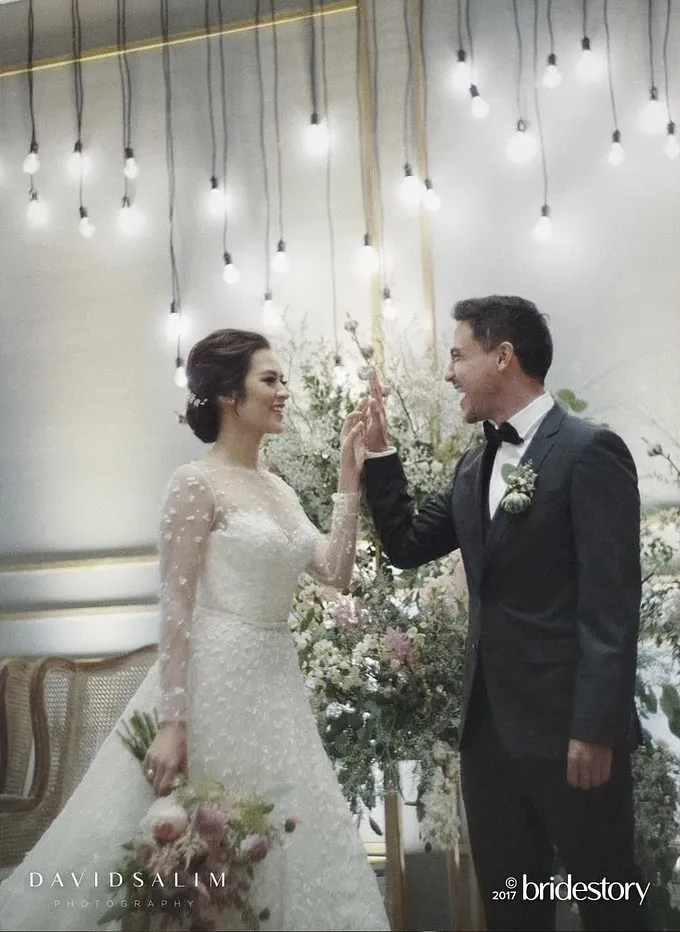 Resepsi pasangan selebriti Raisa dan Hamish Daud. ©Bridestory
