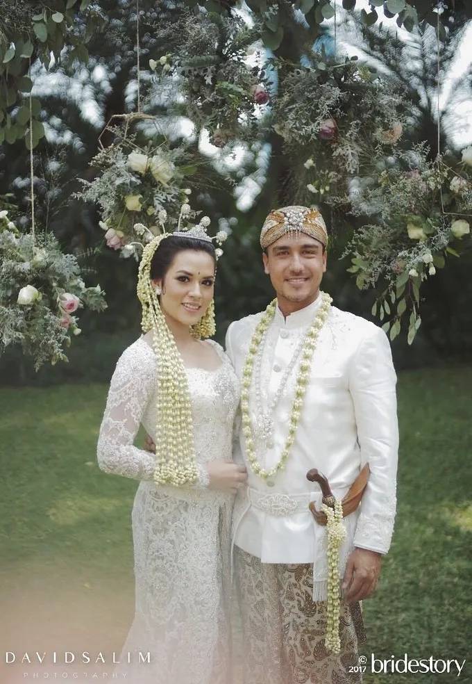 Raisa dan Hamish memilih prosesi adat Sunda. cr: Bridestory