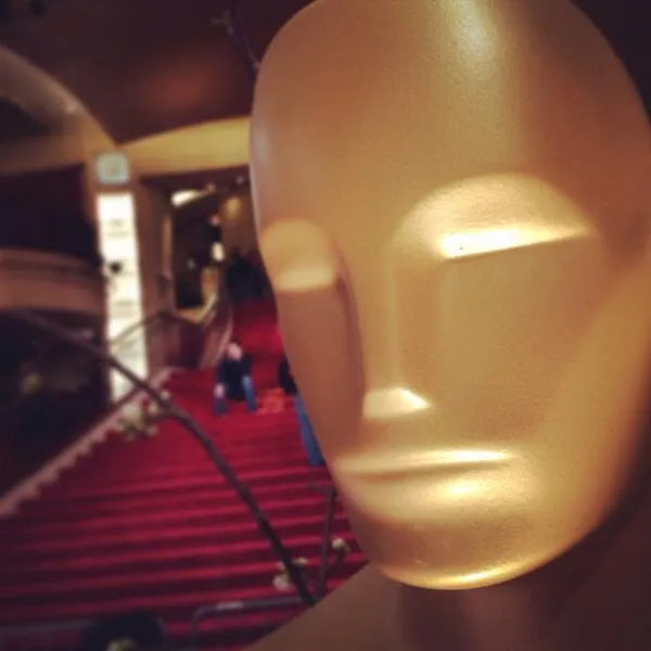 Patung Oscar selfie @ Twitter/Ryan Seacrest