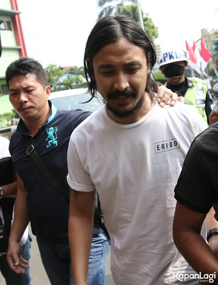 Ello juga masih menjalani proses hukum © KapanLagi.com®/Agus Apriyanto