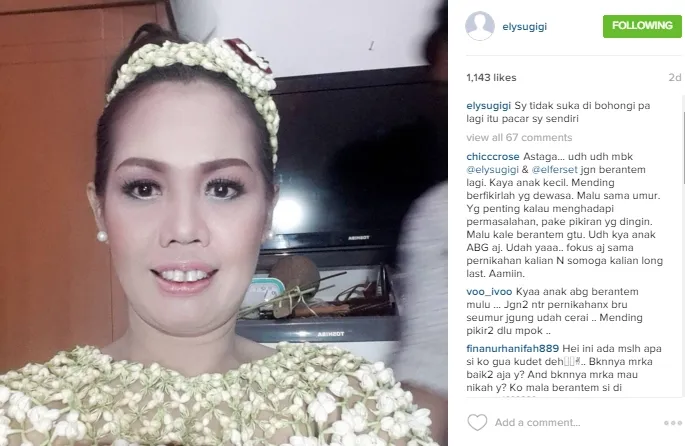 Elly curhat di Instagram waktu siraman. ©elysugigi