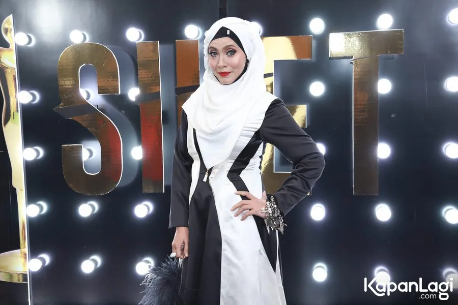 Elma Theana restui hubungan adiknya dengan Fairuz © KapanLagi.com®/Agus Apriyanto
