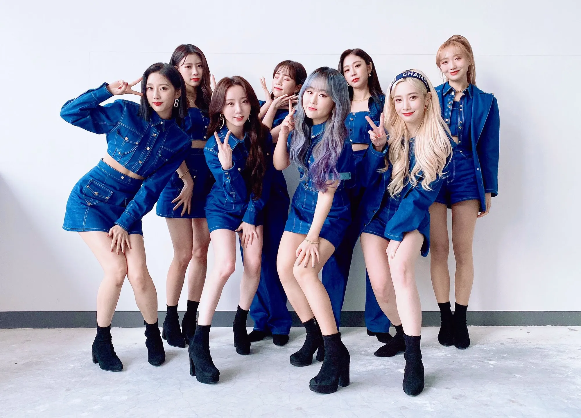 Lovelyz (credit: twitter.com/Official_LVLZ)