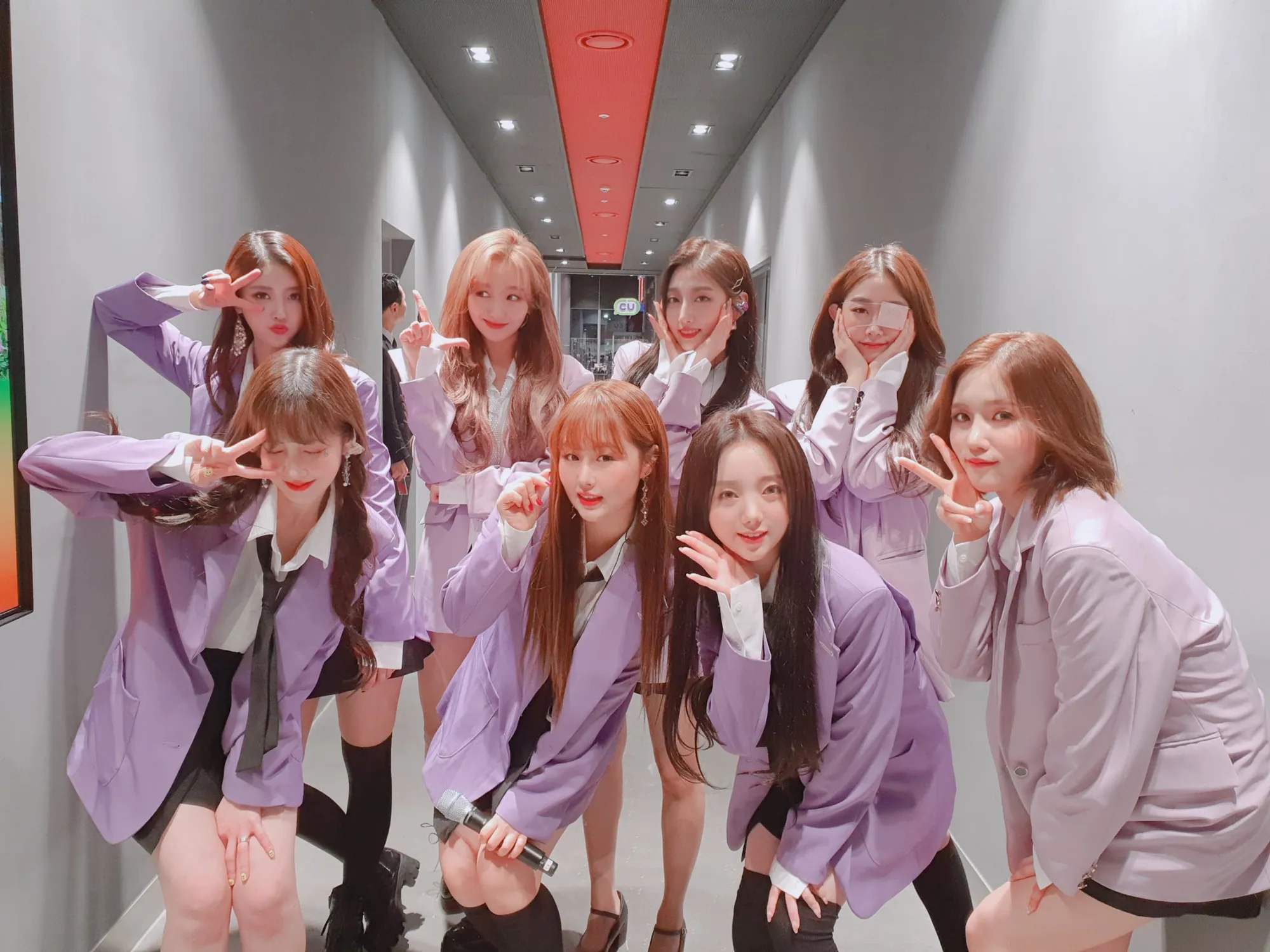 Lovelyz (credit: twitter.com/Official_LVLZ)
