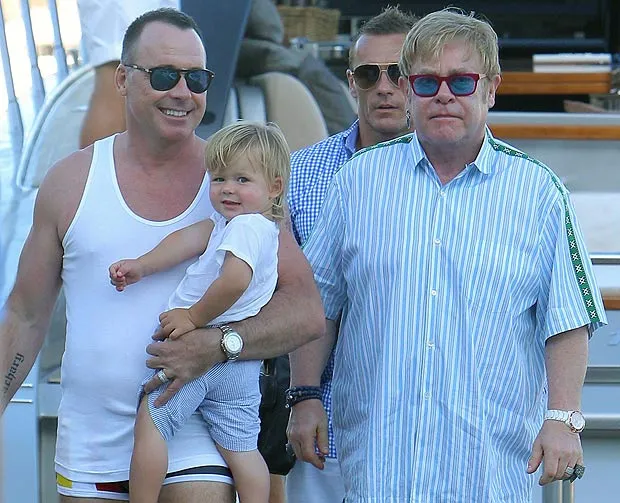 Keluarga Elton John @ thesun.co.uk