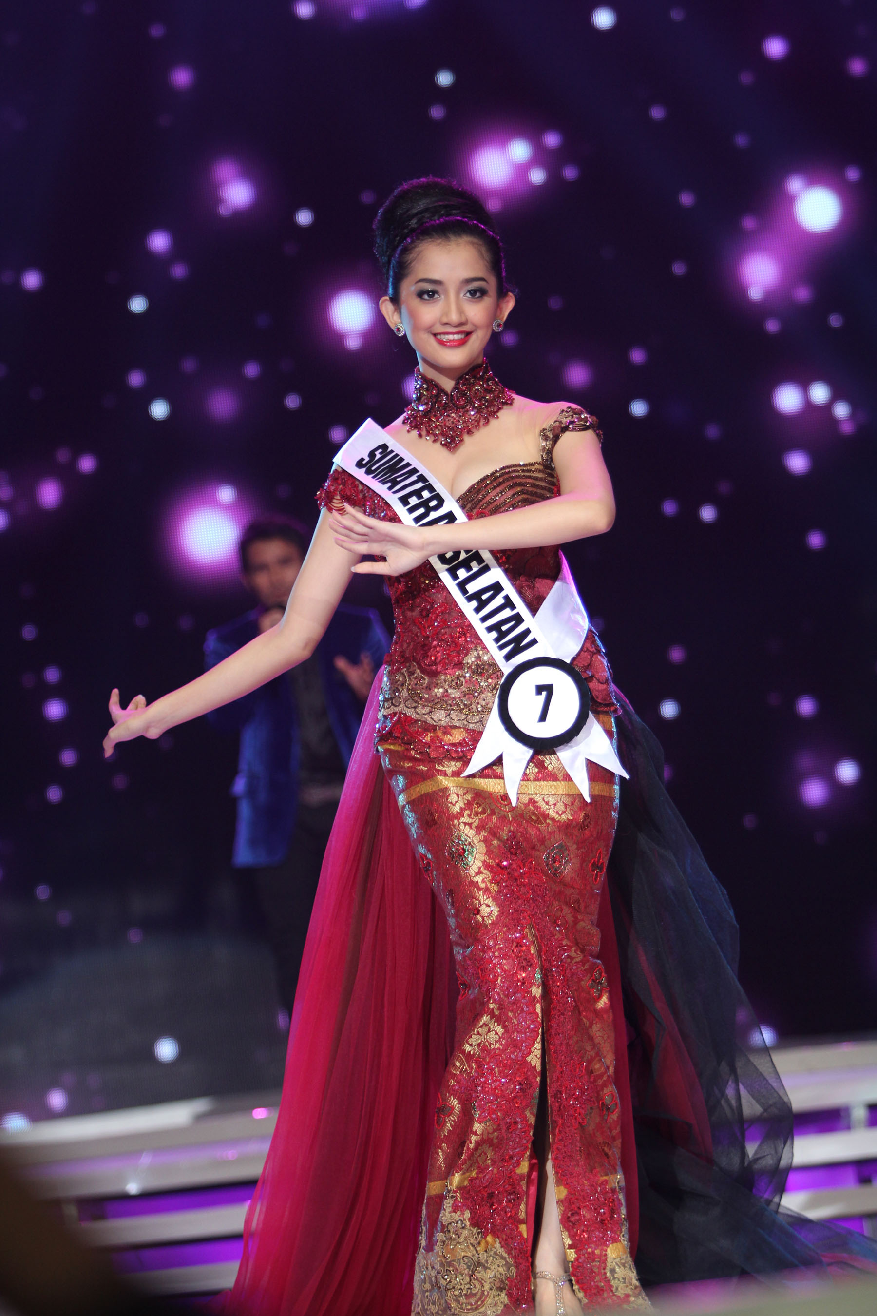 elfin pertiwi rappa siap kompetisi di miss international 2014